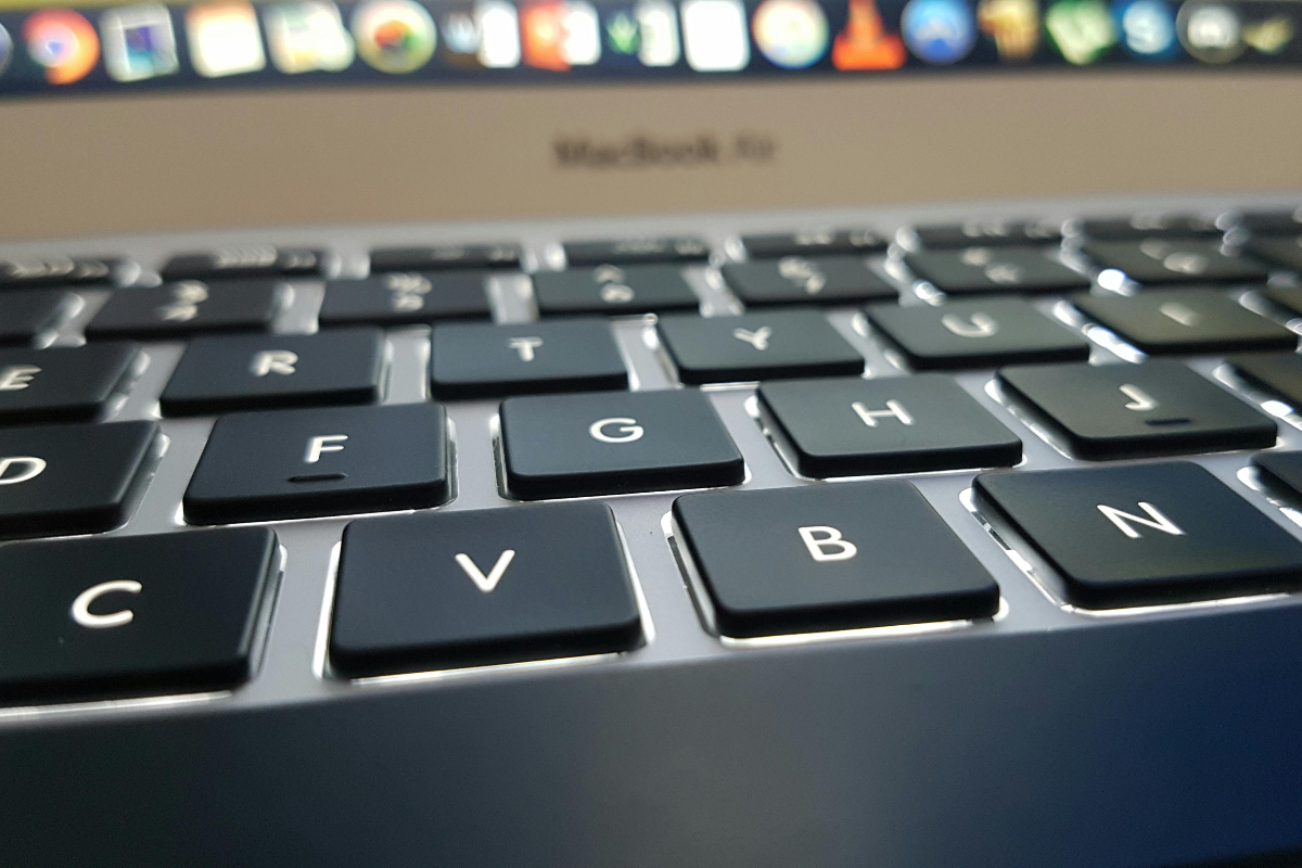 Handling Background Tasks in macOS Apps Without Performance Issues